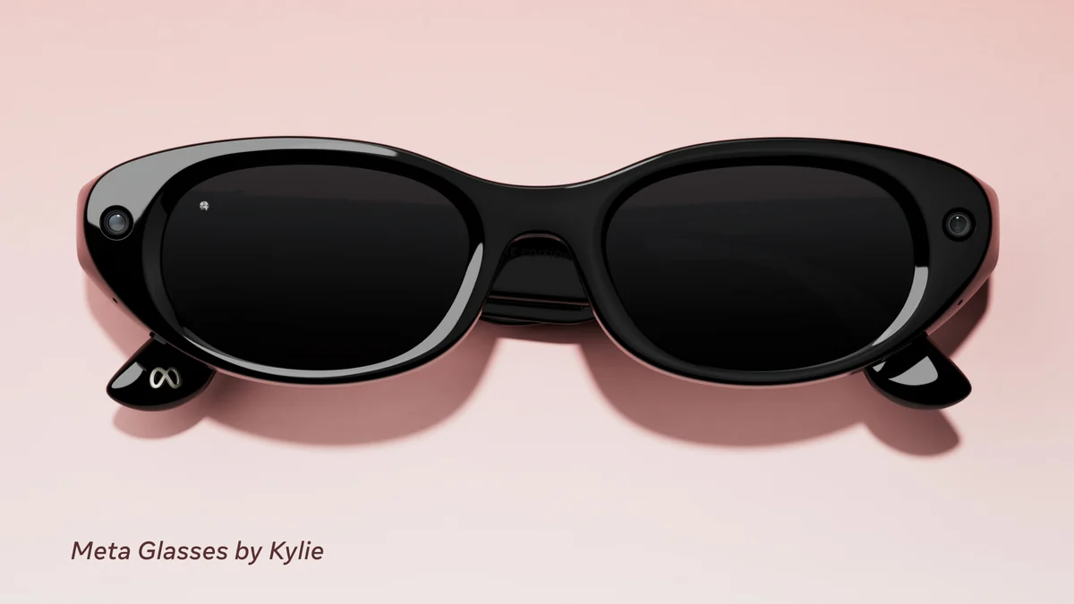 Meta Glasses by Kylie, gafas inteligentes ovaladas diseñadas con Kylie Jenner